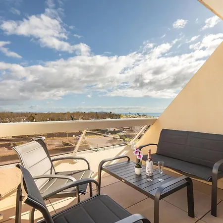 Heliopolis Naturist Luxury Apartment *